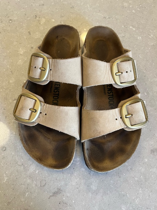 Birkenstock Shoes - Birkenstock Arizona Big Buckle Sandcastle Nubuck Size 39